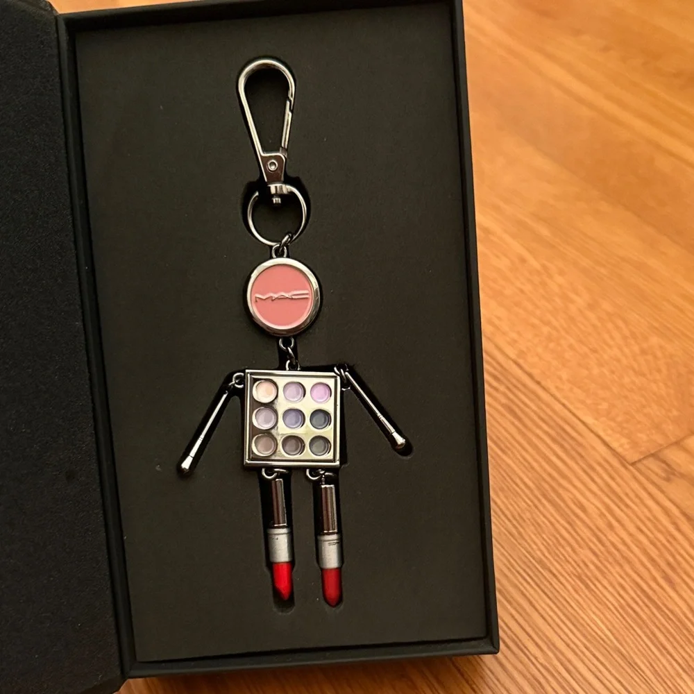 MAC Cosmetics Robot Keychain with Pink and Red Lipstick Accents - Picture 1 of 6